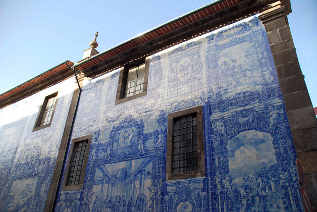 Capela das Almas - Religious temples