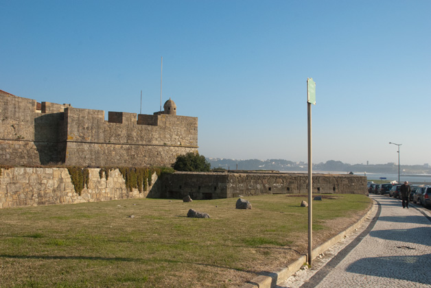 São João Baptista Fort - Monuments