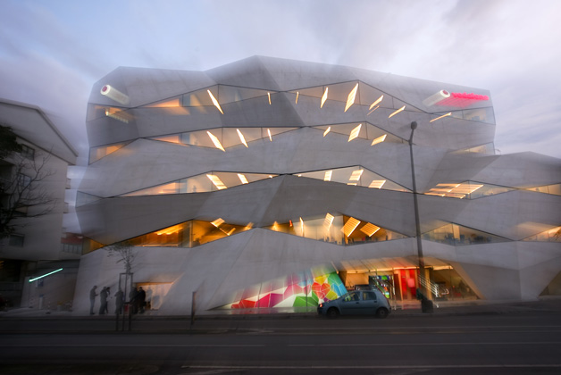 Vodafone Building - Monuments