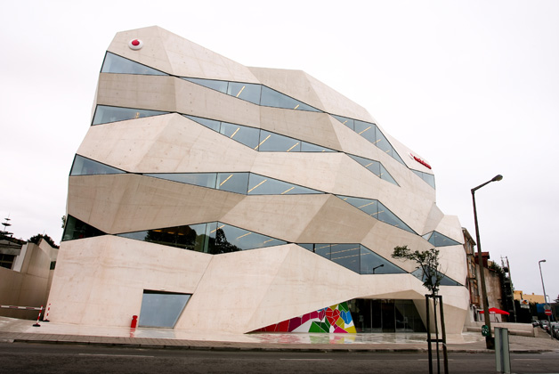 Vodafone Building - Monuments