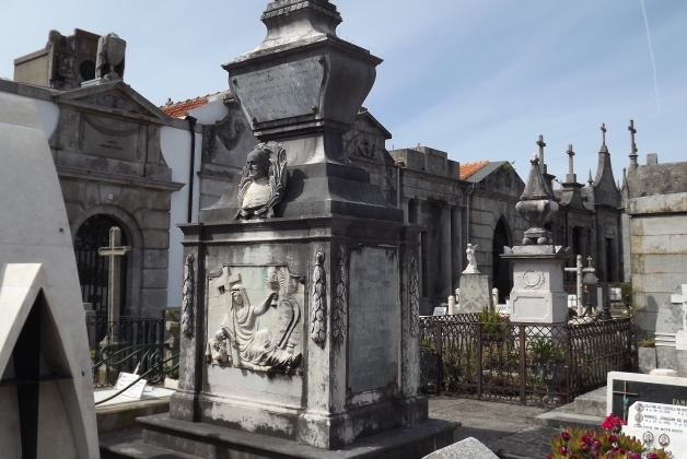 Lapa Cemetery - Monuments