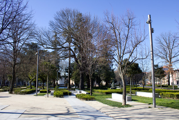 João Chagas Garden - Gardens and Parks